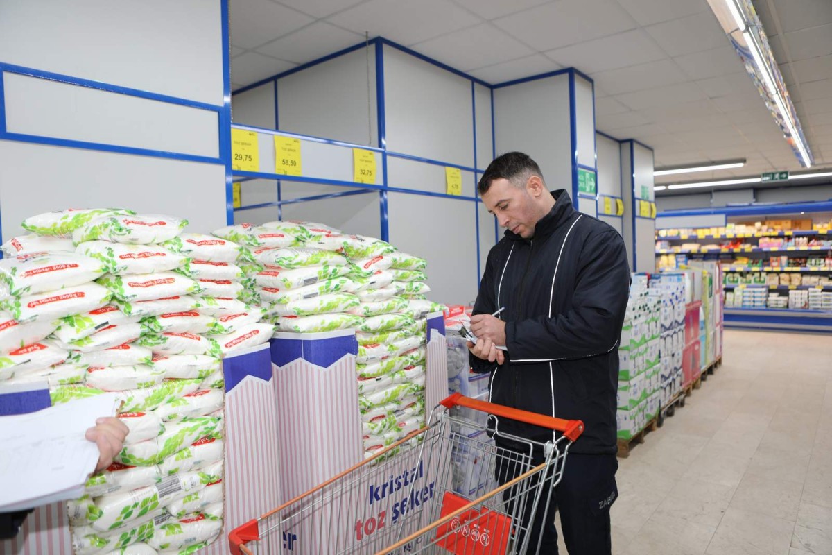 Arifiye Zabıtasından Marketlere Denetim…