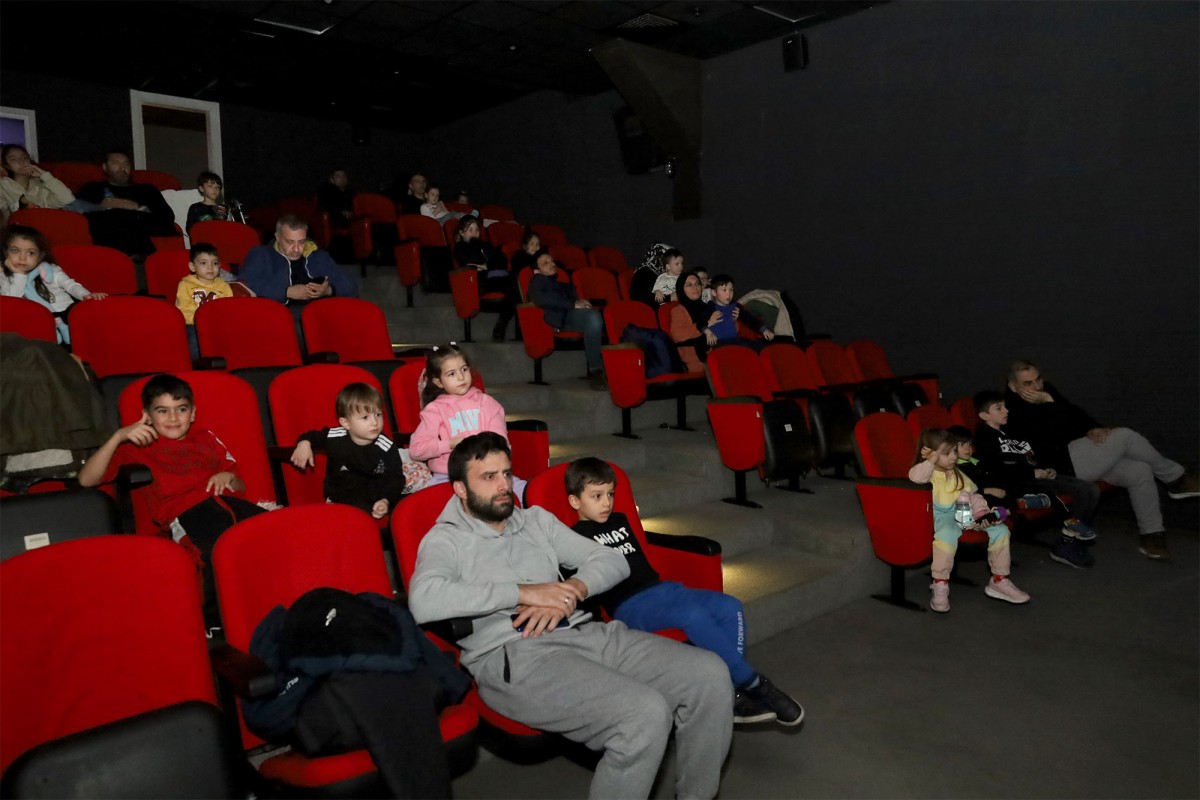 Büyükşehir minik kalplere dokunuyor