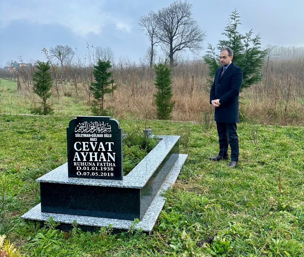 BABAM CEVAT AYHAN’IN YOLUNDAN GİDECEĞİM