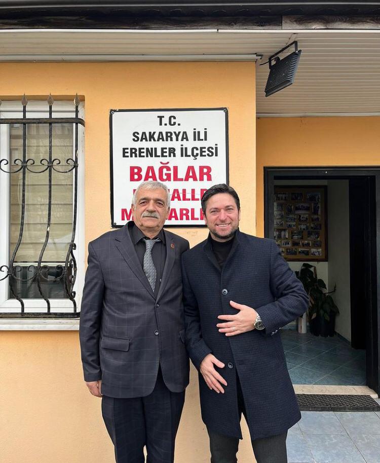 Yeniden refah partisi Erenler belediye Başkan adayı Selçuk çiçek seçim gezilerine erenlerde devam etti.