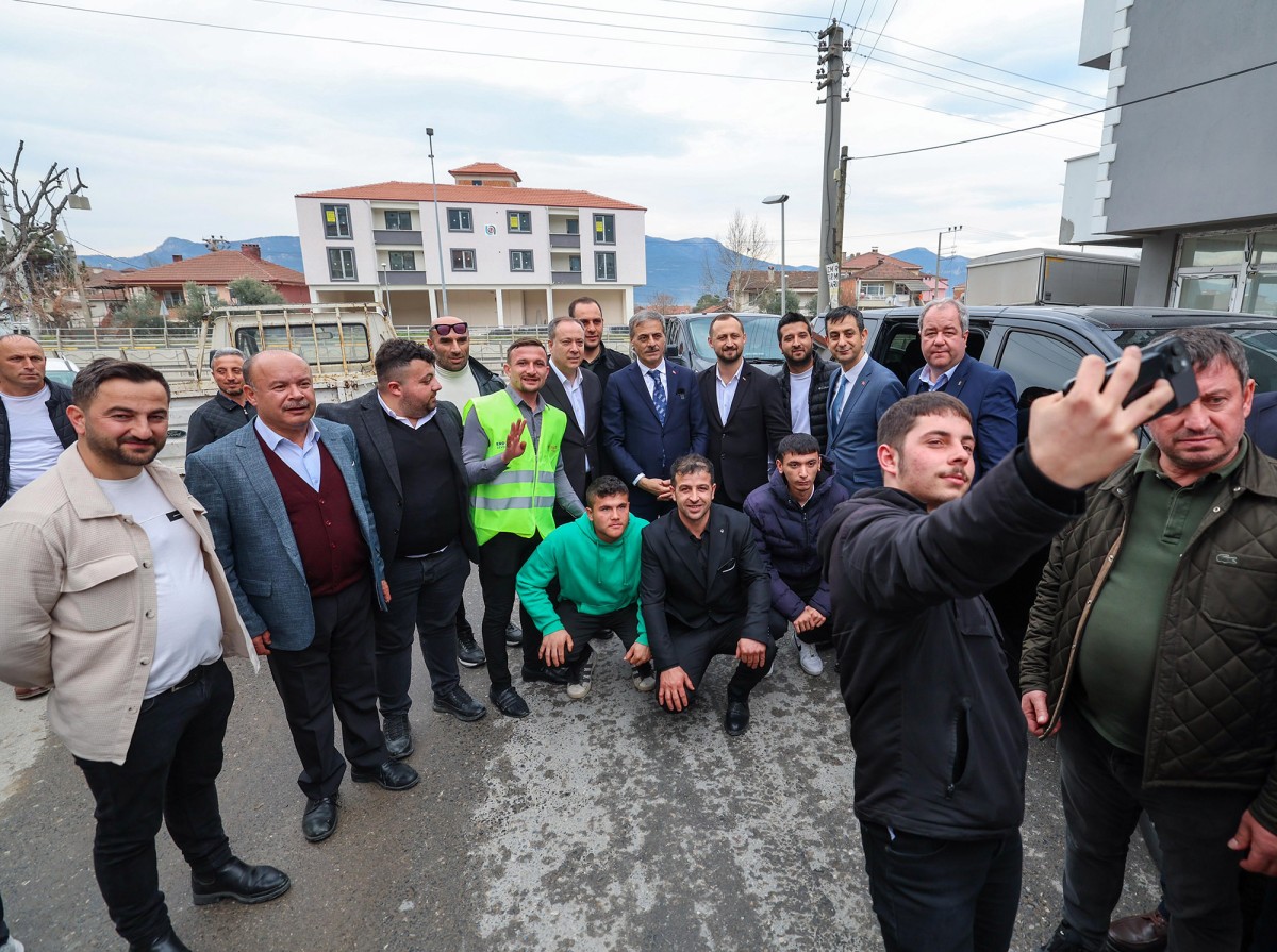 “Şehrimizin kültürel çeşitliliğine zenginlik katan herkes başımızın tacıdır”