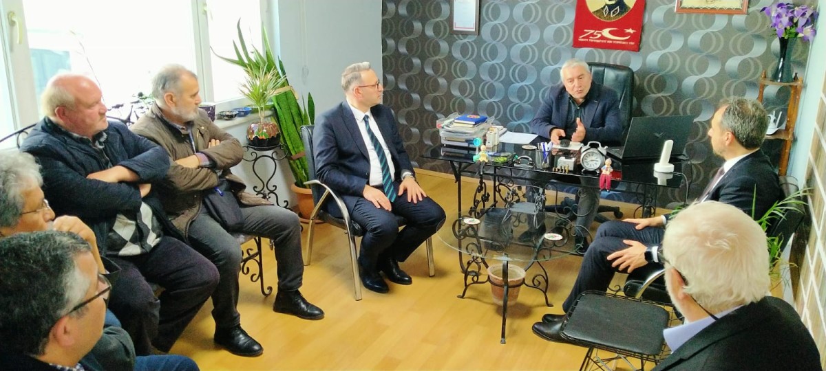Saadet Partisi İnternet Yayıncıları Derneğini ziyaret etti