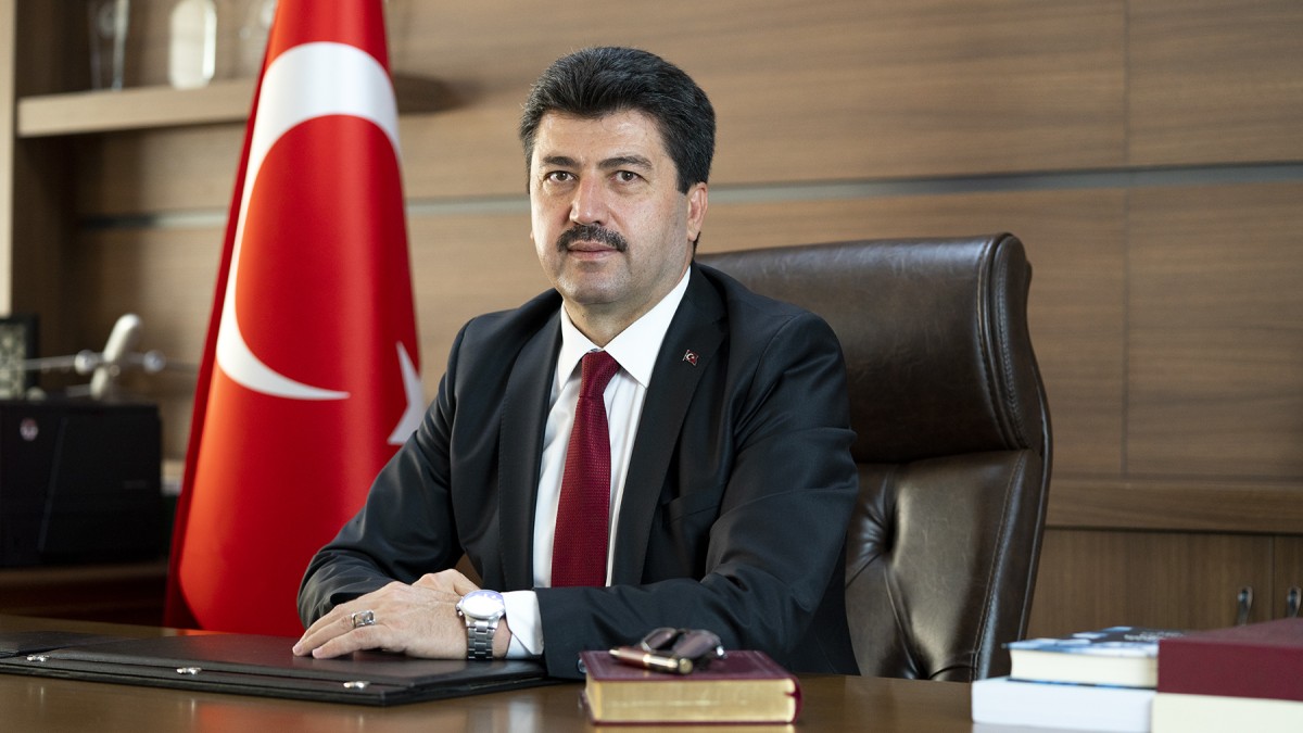 Rektör Sarıbıyık’tan Ramazan Bayramı mesajı