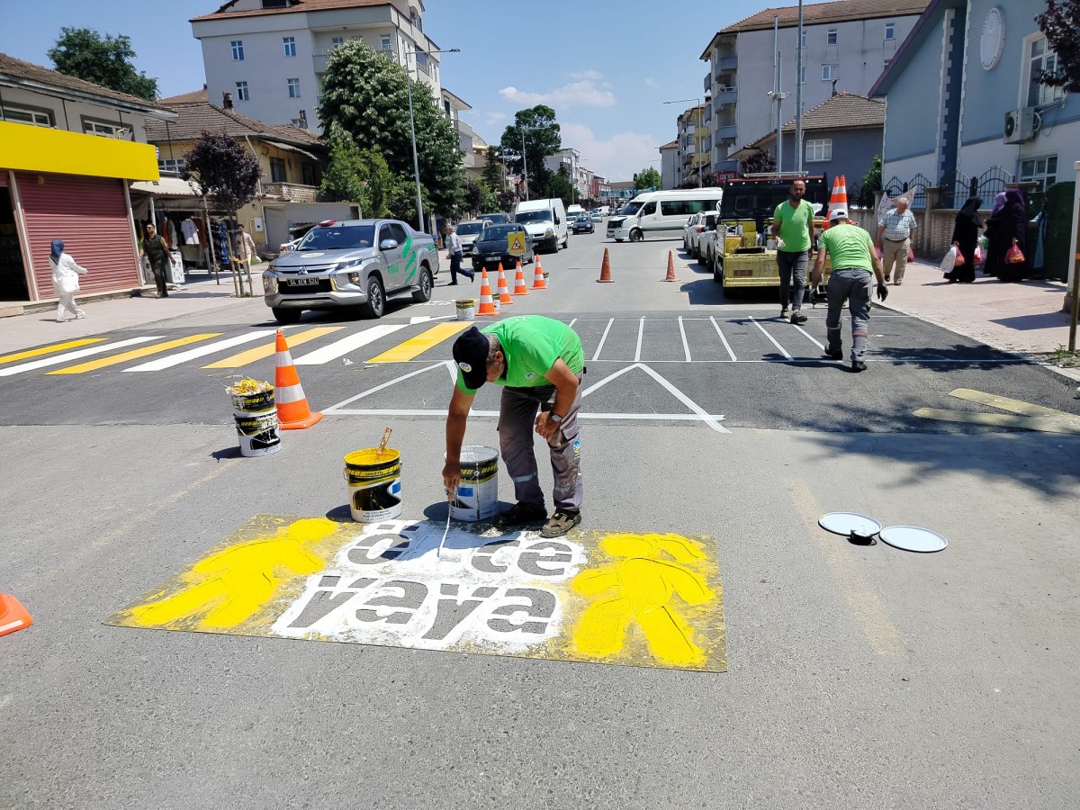 Kaynarca’nın yolları Büyükşehir’in dokunuşuyla daha  güvenli ve güzel