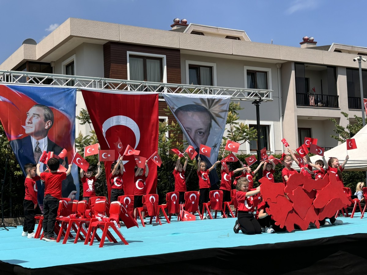 Serdivan Maarif Ailesinden Muhteşem Okul Öncesi Şenliği ve Yıl Sonu Şenliği