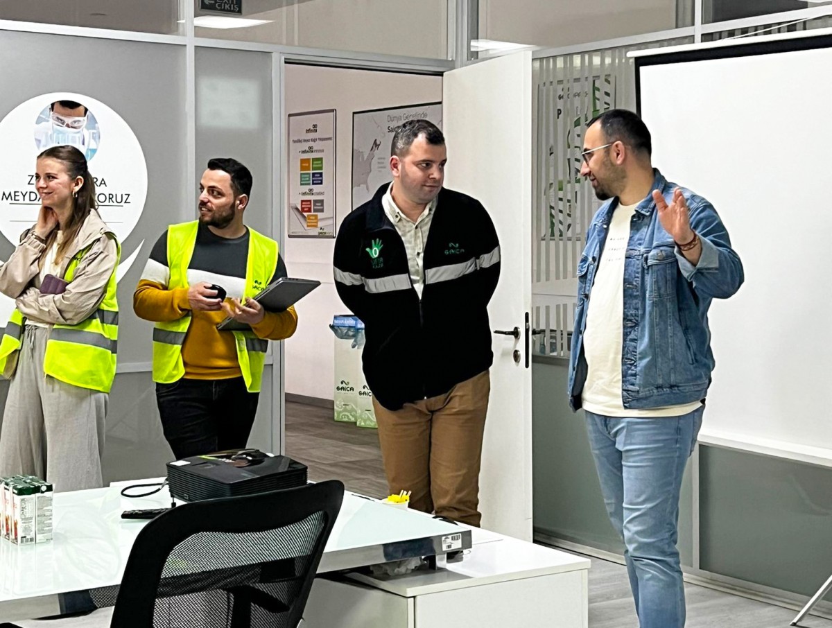 Ambalaj tasarım ve üretimini yerinde gördüler