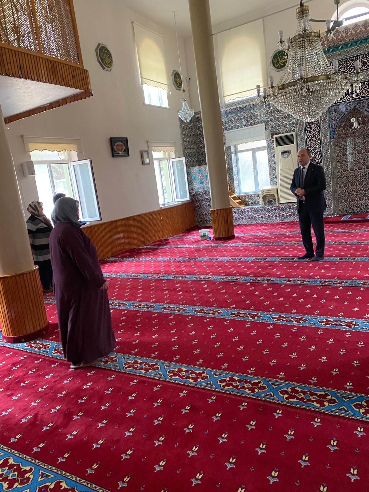 GEYVE BELEDİYESİ’NDEN CAMİLERDE TEMİZLİK SEFERBERLİĞİ