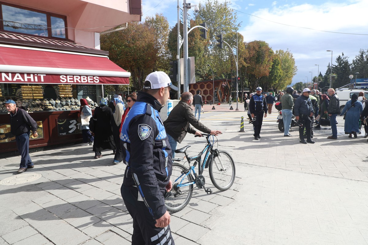  Hastane yönetimi, bir sağlık kurumunun en temel görevi olan yaşamı koruma sorumluluğunu tamamen terk etmiştir. Bu hastanenin başhekiminden personeline kadar, bu korkunç suça göz yuman, bu alçakça eylemleri görmezden gelen he