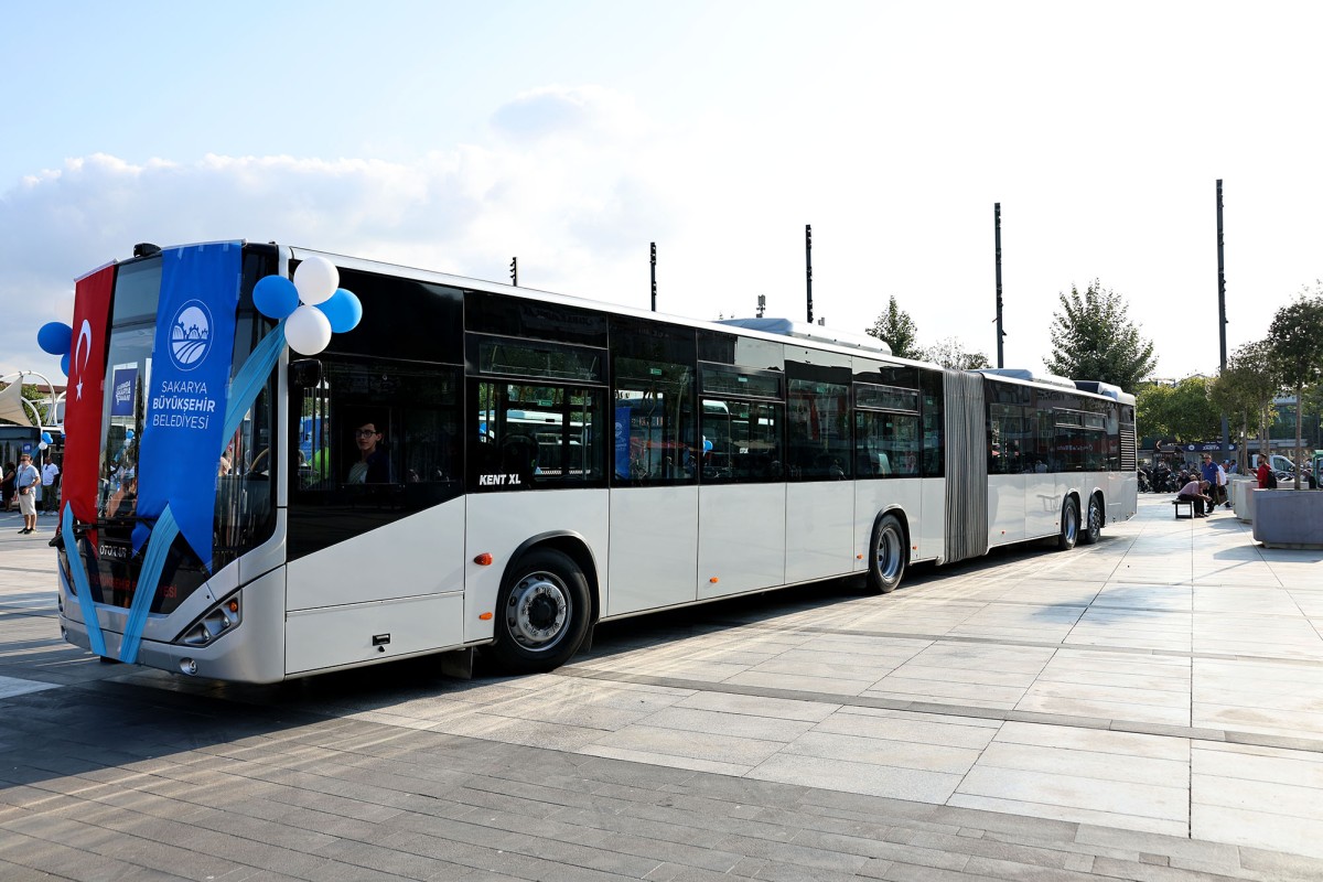 1 milyar TL’lik tarihi  projede ilk kazma vuruldu: Yenikent’e cazibe katacak metrobüsler yakında yollarda