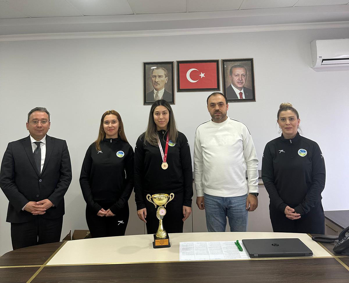 Zonguldak’ta fırtına gibi estiler