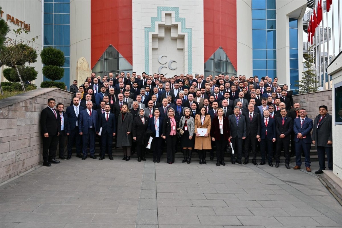 MHP’LİLER ANKARAYA EĞİTİM PROGRAMINA KATILDI