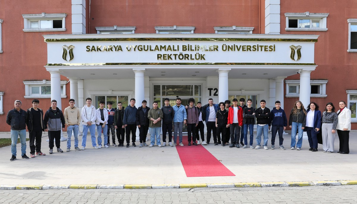 Havacılık ve yazılım öğrencileri SUBÜ’yü tanıdı