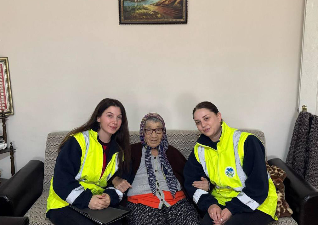 yaşlılar YADEM’le çok mutlu 