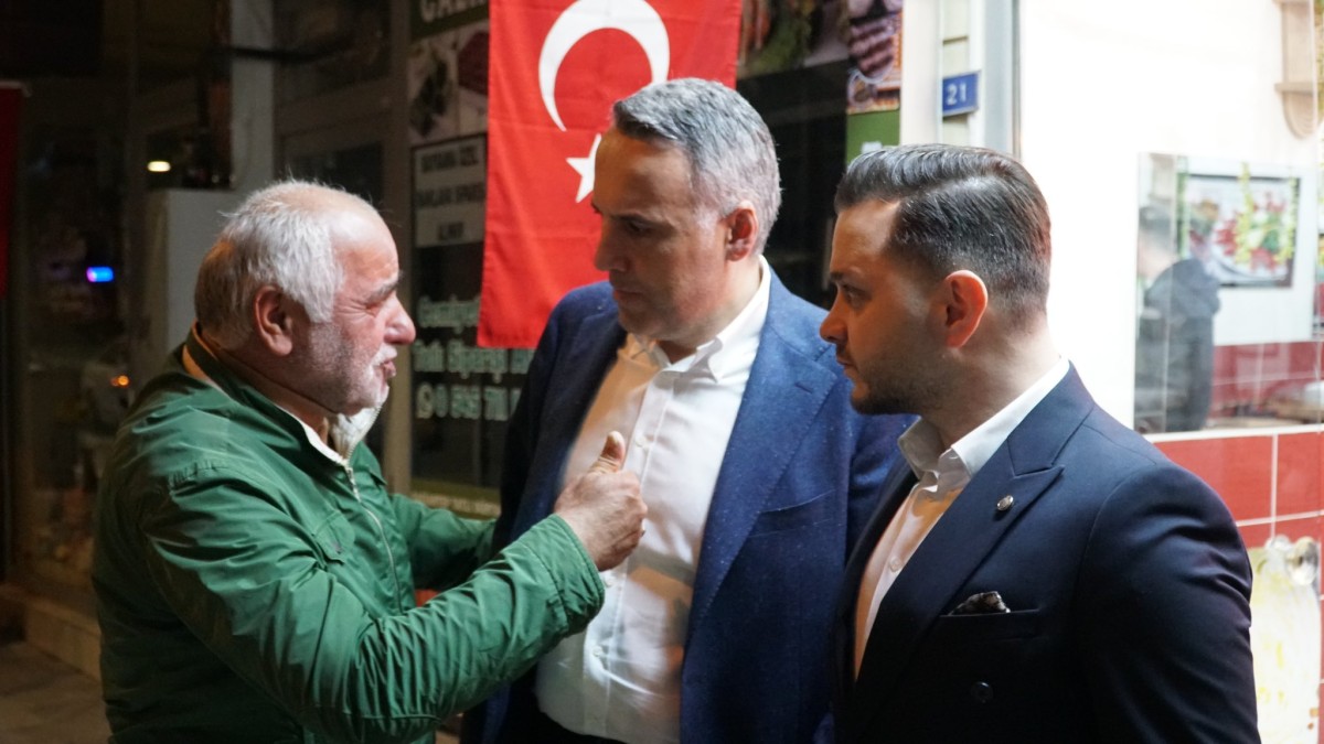 Başkan Tever, Sapanca’da Ramazan Ziyaretlerine Devam Etti