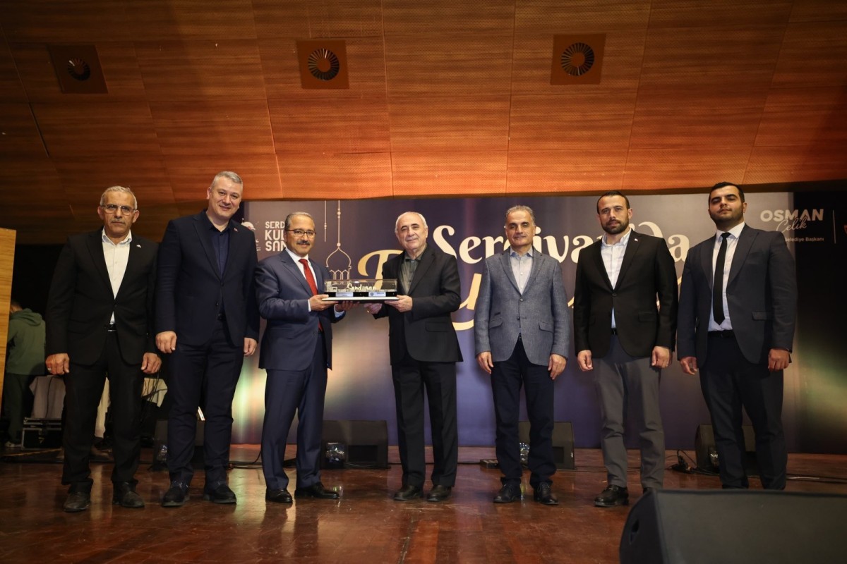 Serdivan'da Nurullah Genç Söyleşisi
