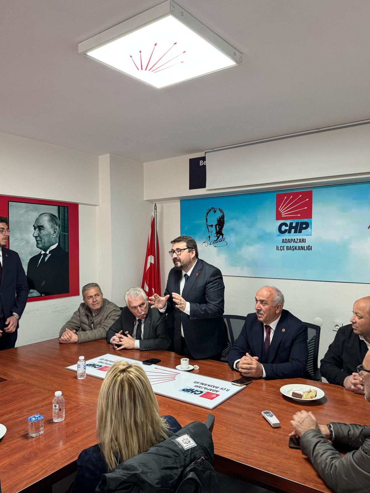 Adapazarı Mahalle Muhtarlarından Anlamlı Ziyaret
