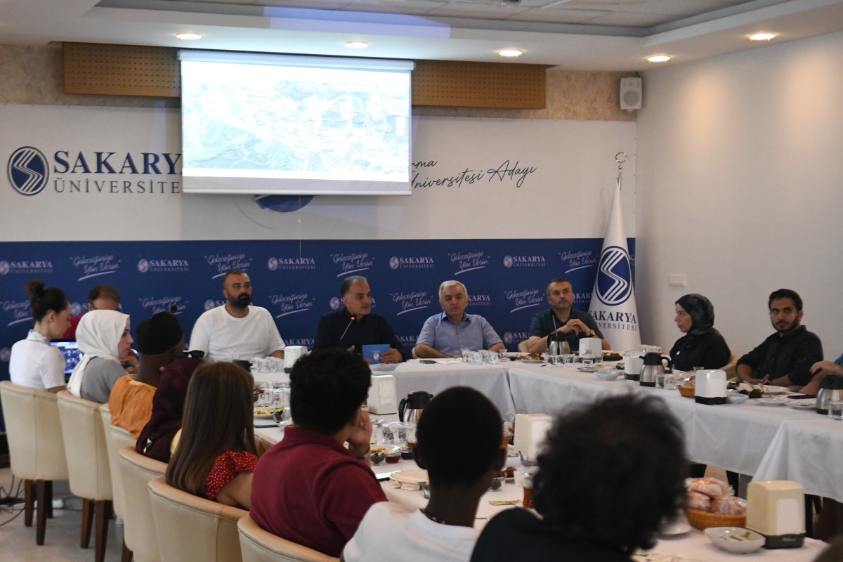 Rektör Prof. Dr. Hamza Al, Uluslararası Öğrencilerle Bir Araya Geldi