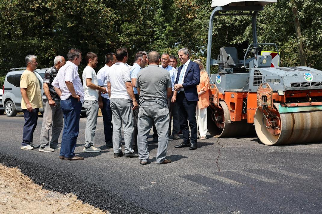 Kaynarca’da Asfalt Çalışmalarını Yerinde İnceledi