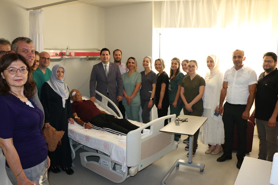 Vitrektomi Ameliyatlarına Başlandı.