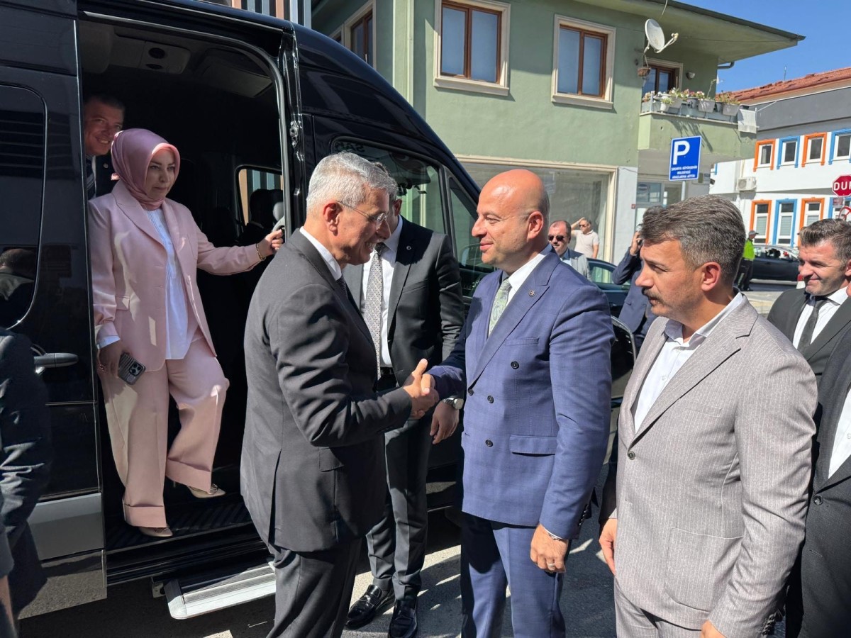 SAĞLIK BAKANI MEMİŞOĞLU’NDAN MHP’YE ZİYARET
