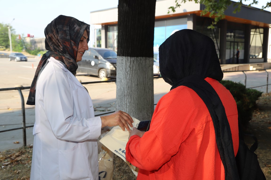 Hendek’te Binlerce Kadın Denızle Buluştu 