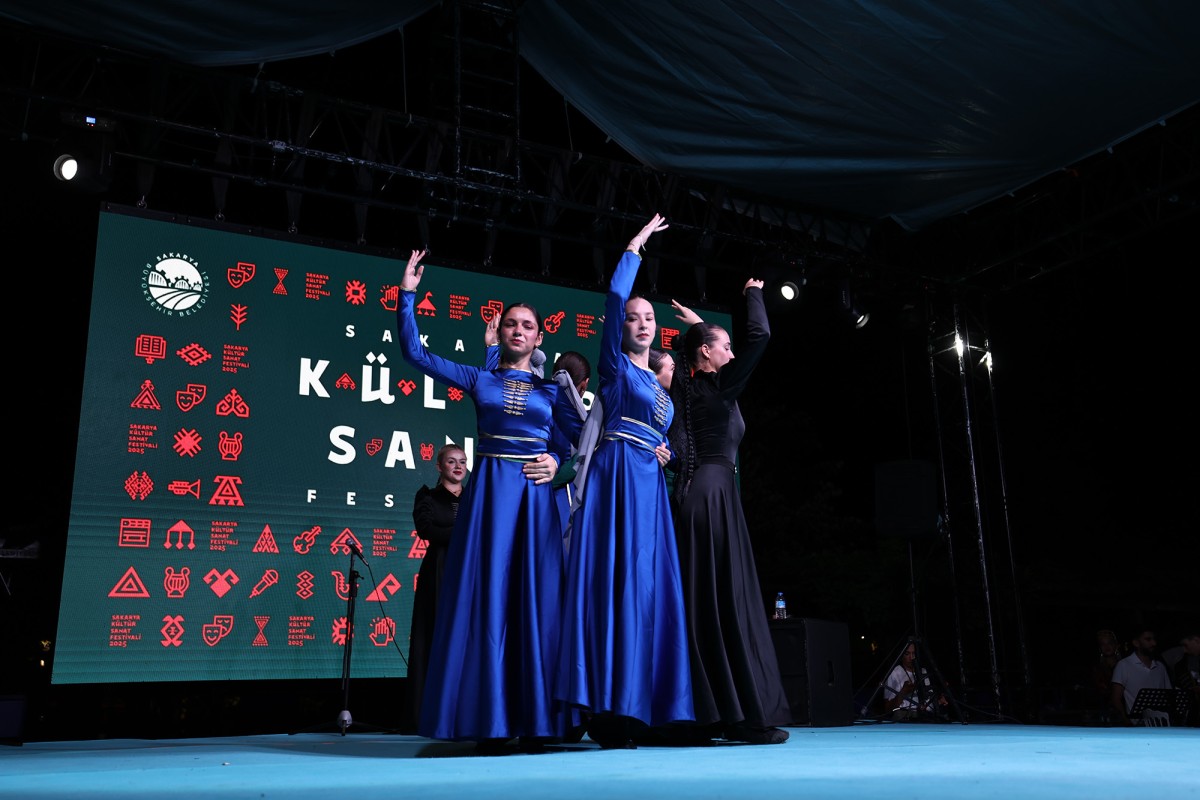 Kafkas ve İç Anadolu’nun Zengin Kültürüyle Şölen Gibi Akşam
