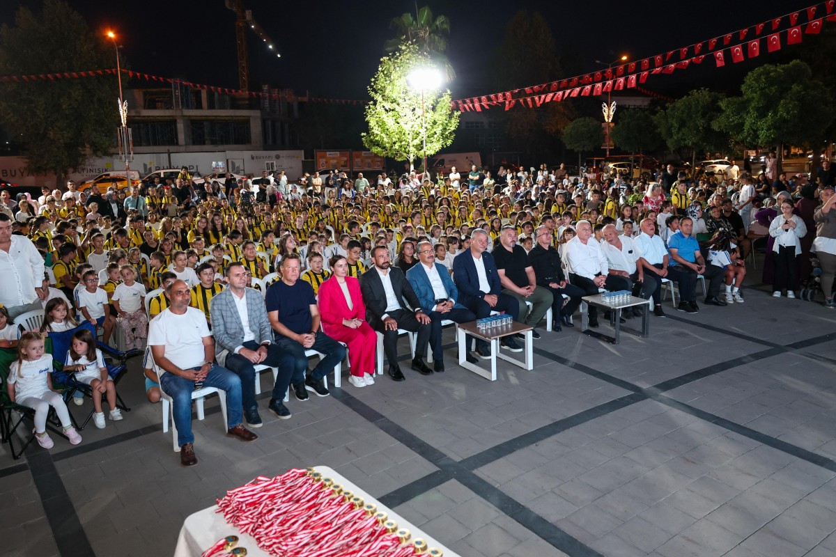 Serdivan'da Spor Şöleni: Yaz Spor Okulları Coşkulu Törenle Sona Erdi
