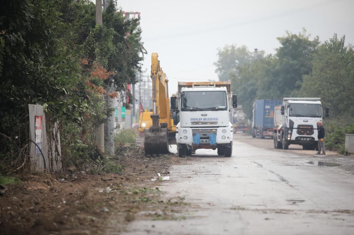 Kozluk Caddesi'nde Yol Genişleme Çalışmalarına Başlandı 