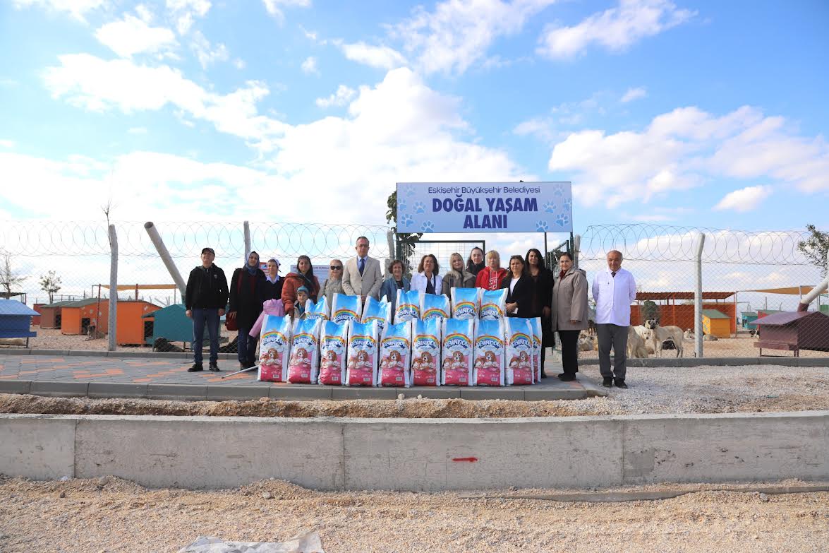 Eskişehir Kent Konseyi'nden 1 Ton Mama Desteği 