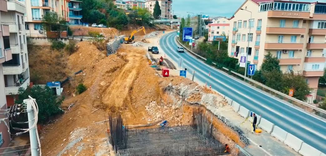 Başkan Büyükakın: Ulaşımda Tıkanan Damarları Tek Tek Açıyoruz