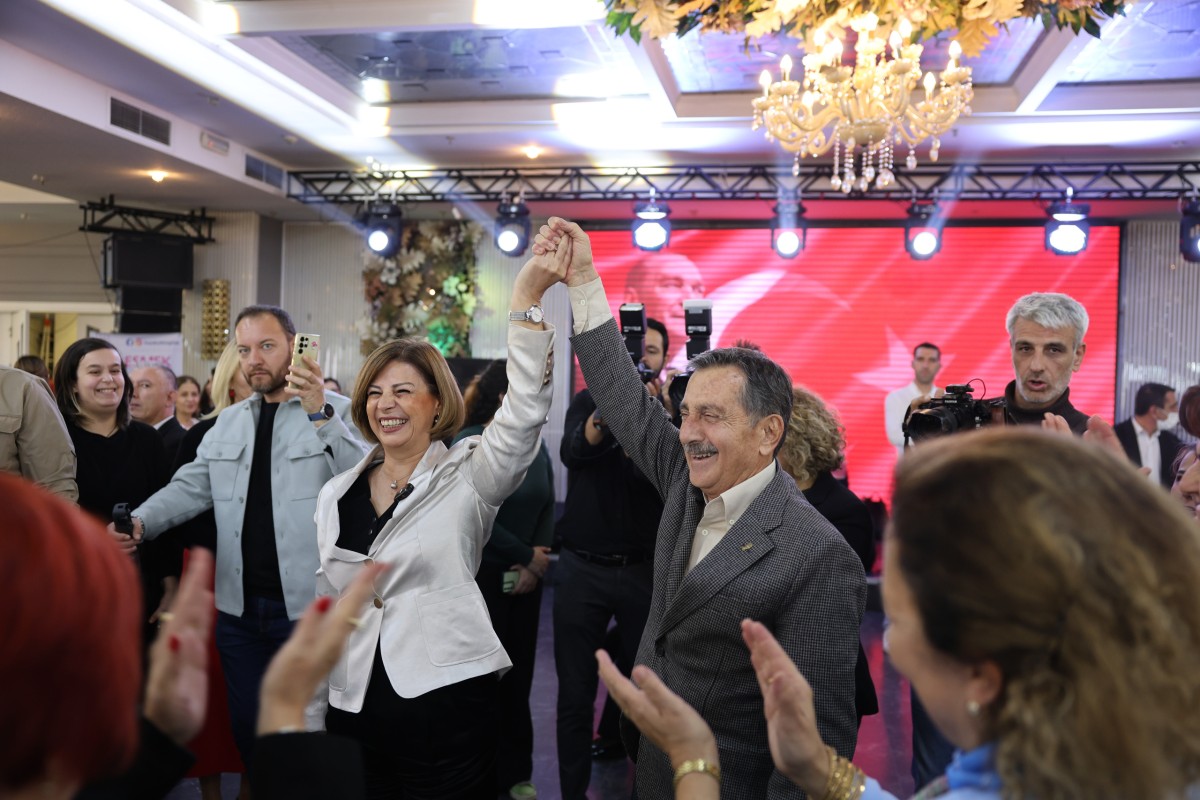 Başkan Ünlüce Esmek Mezunu Kadınlar İle Bir Araya Geldi