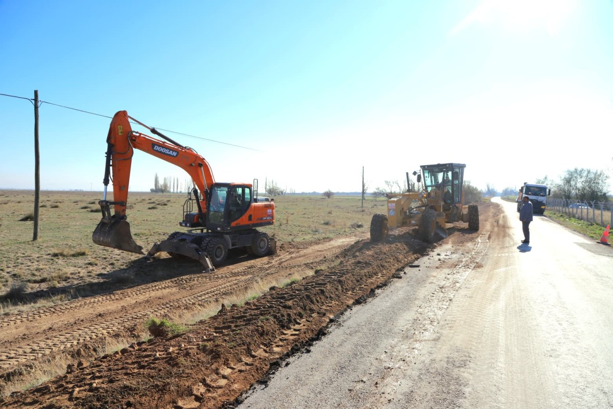 Büyükşehhir Belediyesinden Çifteler'e 30 Kilometerlik Yol Çalışması