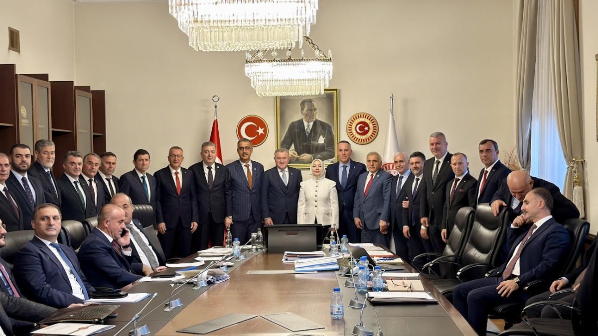Başkan Sarı'dan Karasu'ya Spor Yatırımı Müjdesi 