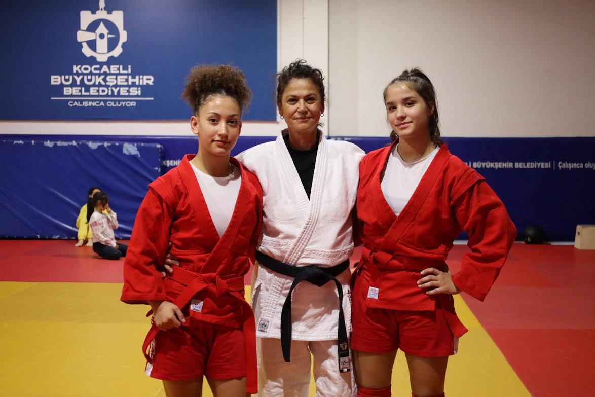 Ceylin ve Kardelen, Judoda İstikbal Vaat Ediyor