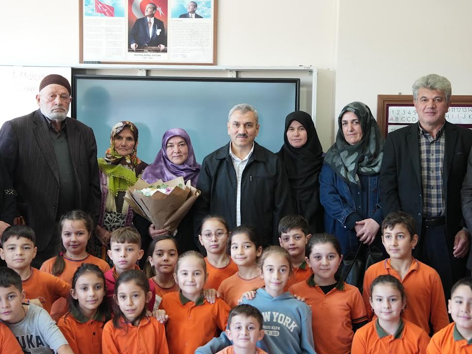 Düzce'de Öğretmenler Günü Sürprizi 