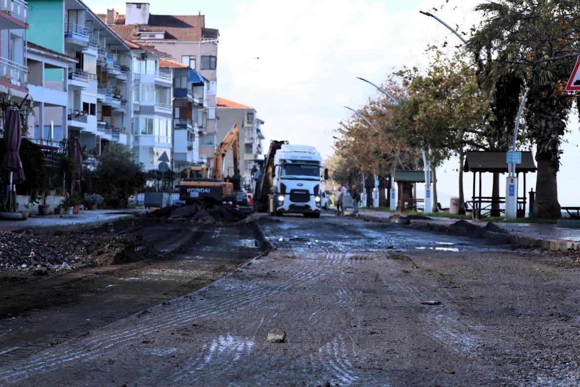 Halıdere Sahil Caddesi’ne Kapsamlı Yenileme