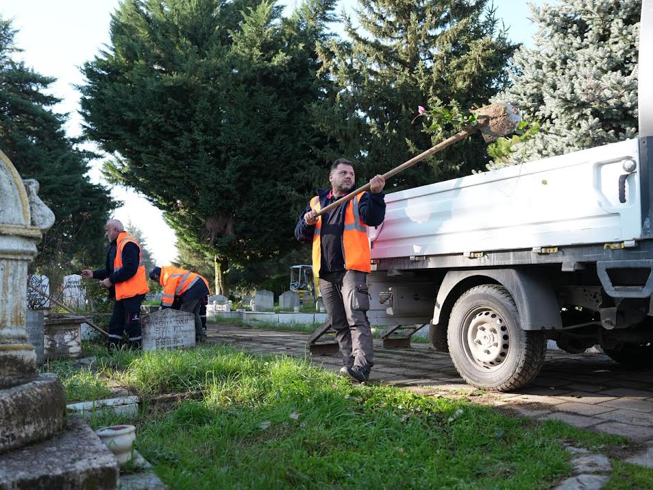 Mezarlıklar Müdürlüğü Faaliyet Raporunu Paylaştı 