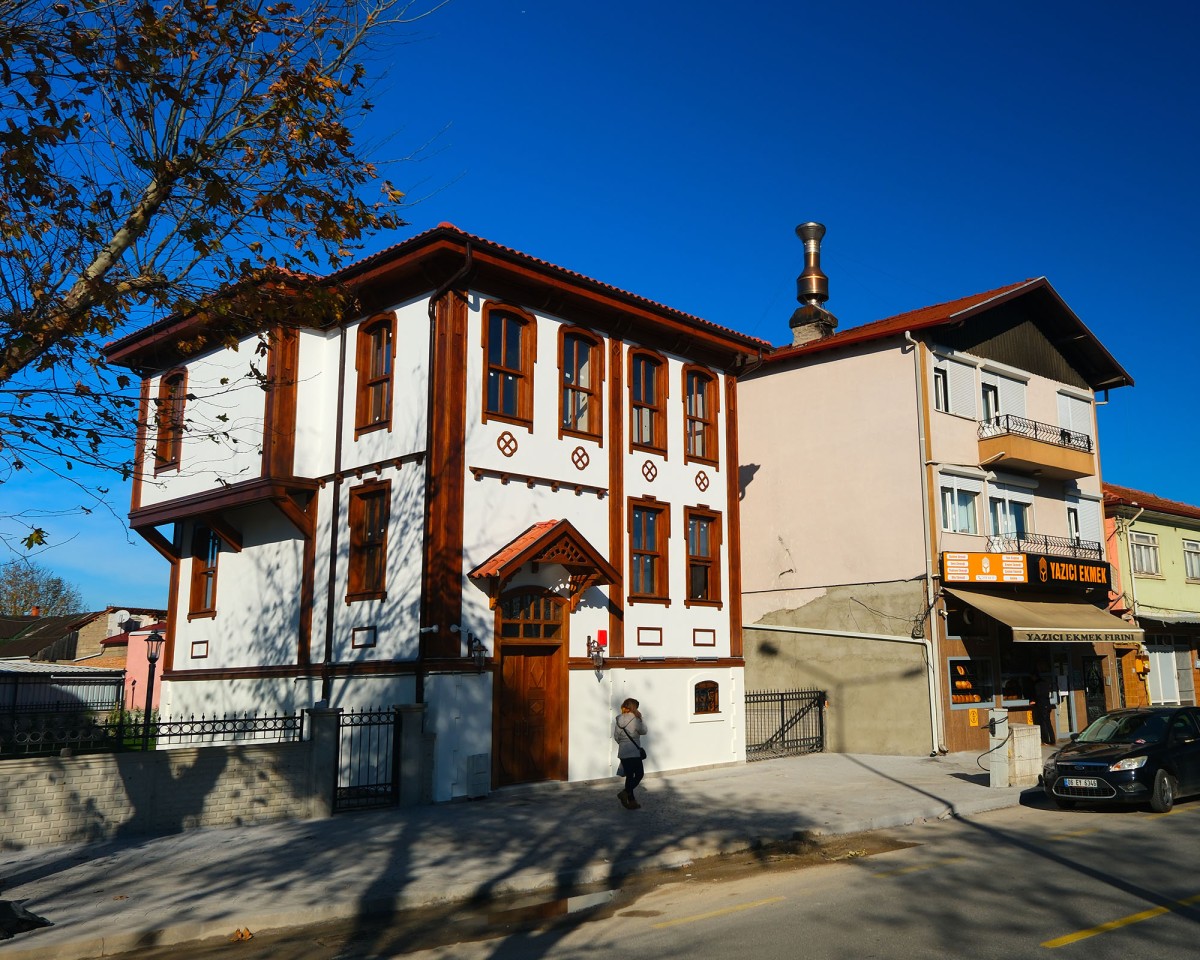 Şehrin Tarihine Işık Olacak