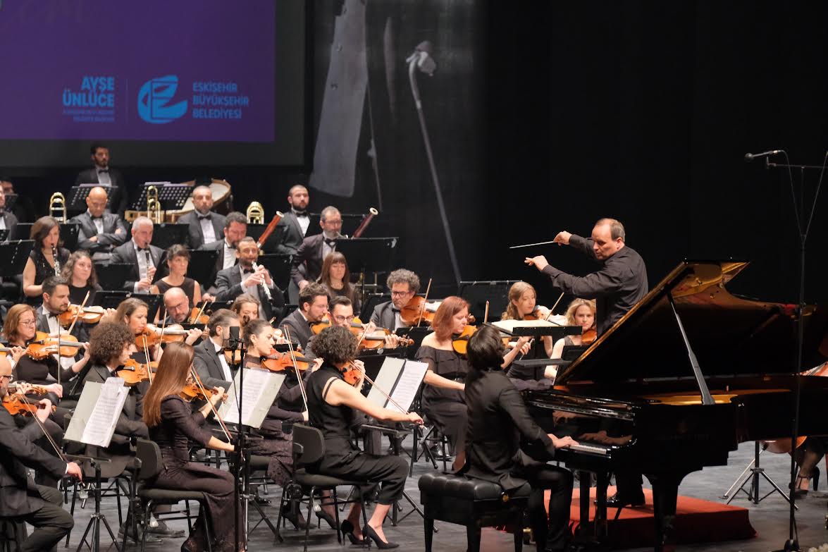 Senfoni Orkestrası'ndan Muhteşem Konser
