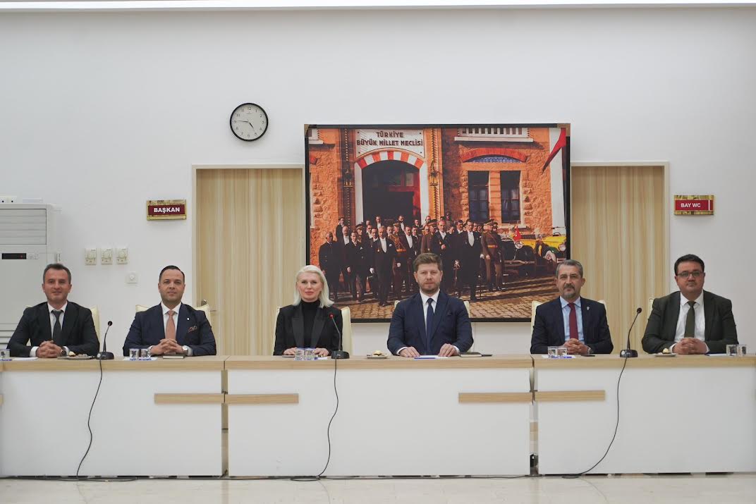 Yeni Hedef ve Projeleri Anlattı  