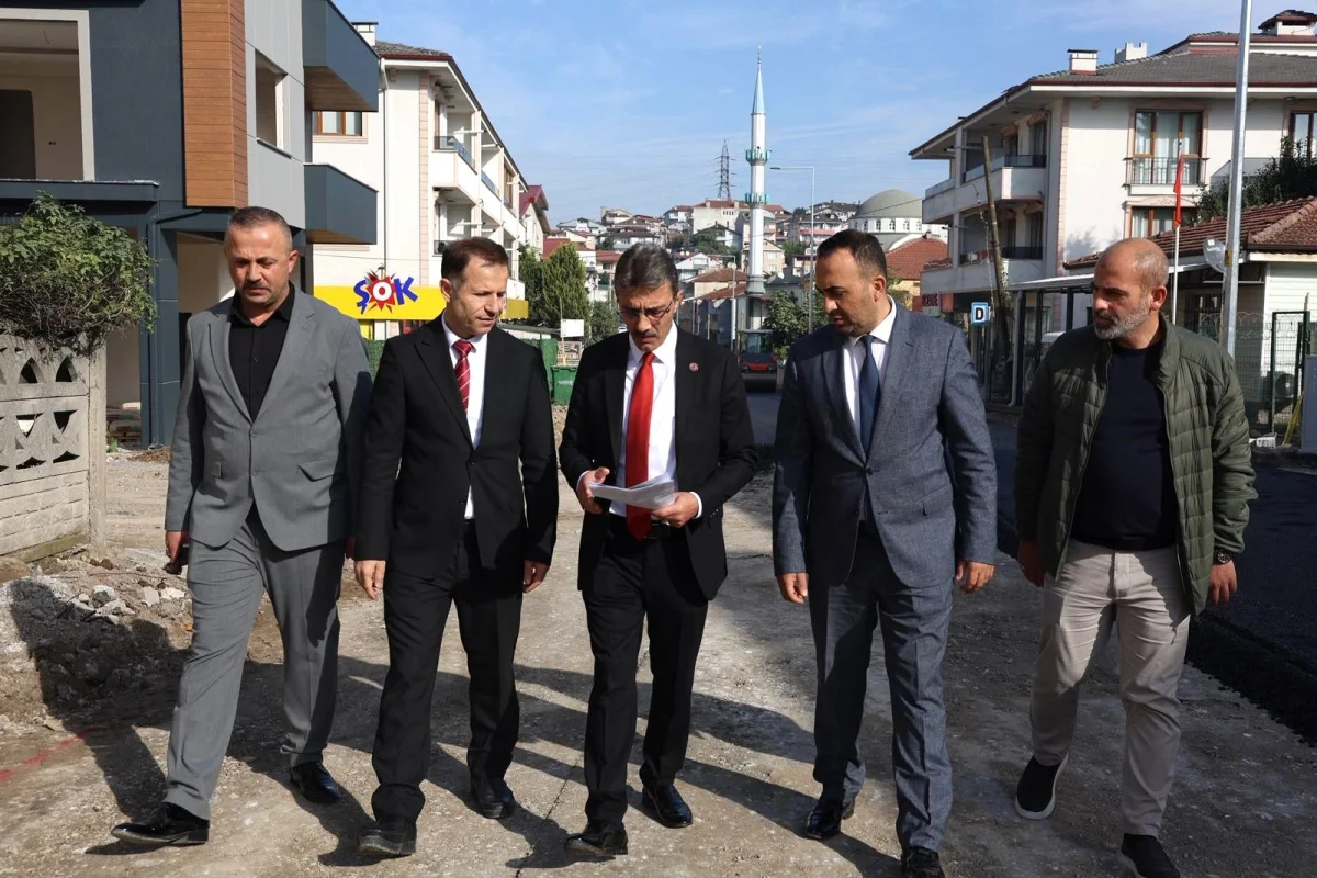 ERENLER BELEDİYESİ ERTUĞRUL GAZİ CADDESİNİ ASFALT İLE YENİLİYOR