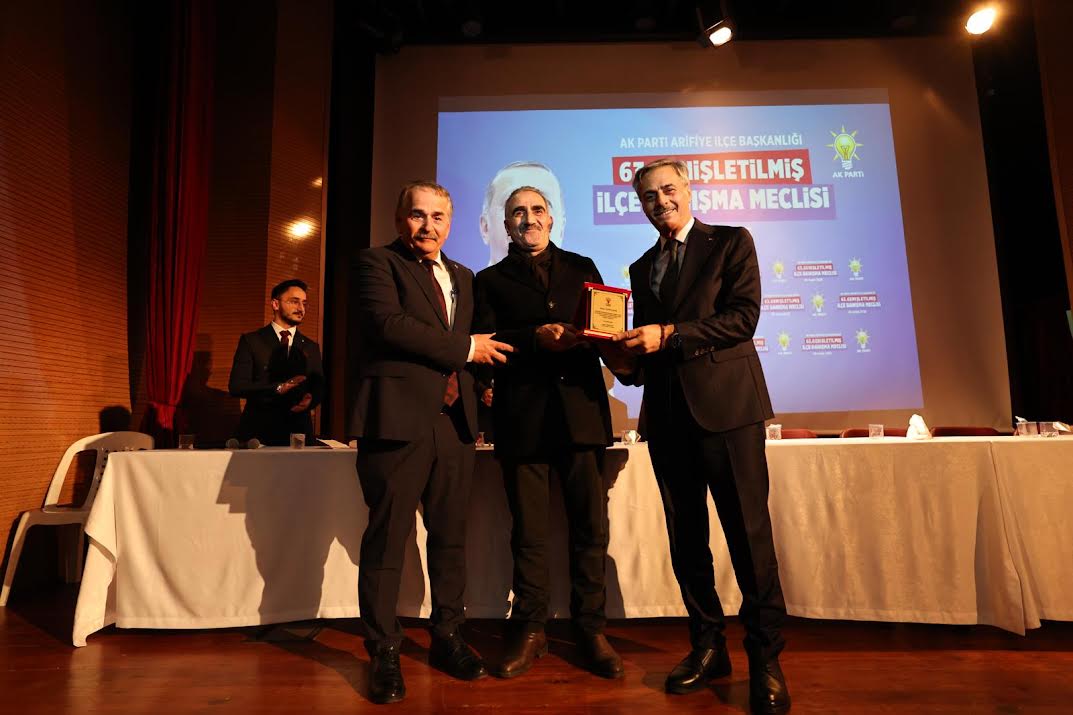 Arifiye Yüzme Havuzu ve Gençlik Merkezi’nde sona gelindi