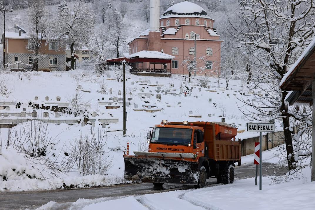 Kar Mesaisi Aralıksız Sürüyor 