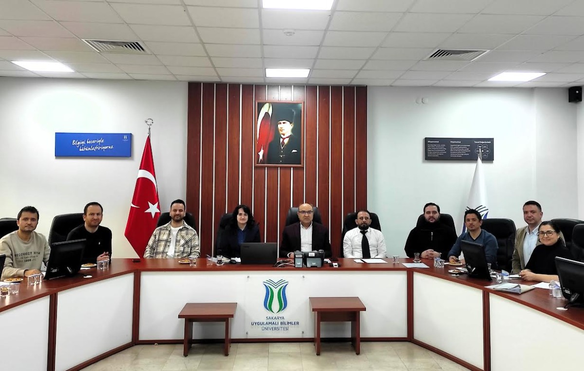 Editör Kurulu Üyeleriyle Değerlendirme Toplantısı Gerçekleştirdi