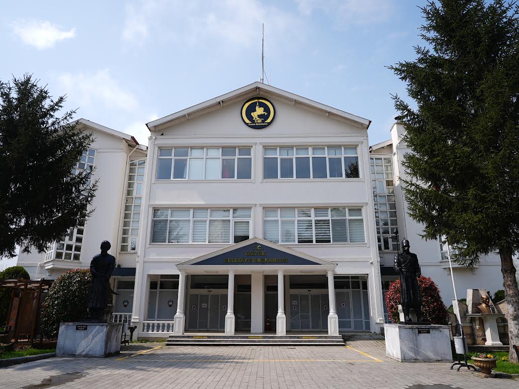 Altı Adet Arsa Satışa Çıkarıldı 