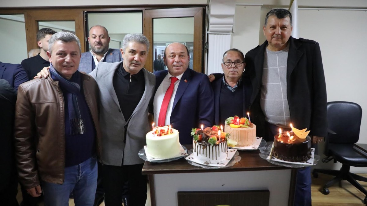 Muhtarlara Doğum Günü Sürprizi