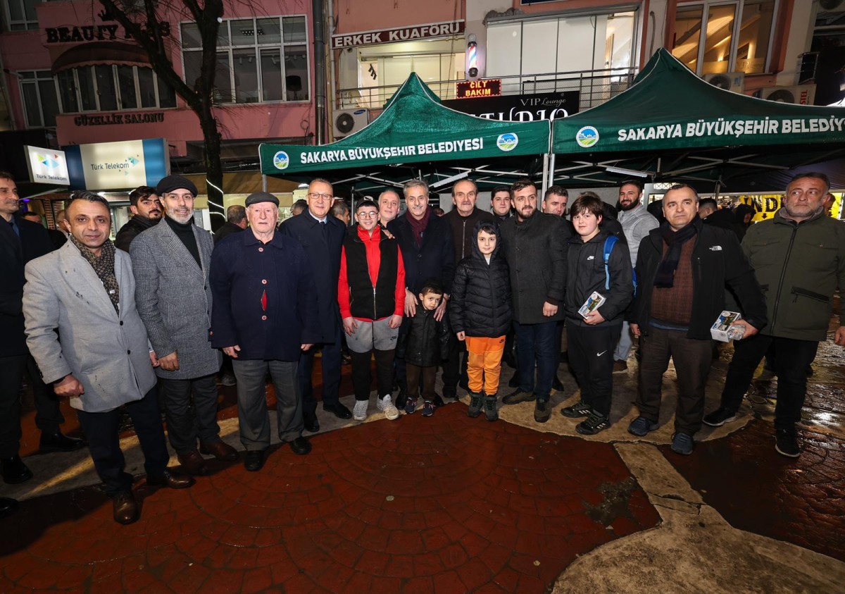 Başkan Alemdar, Kandil Gecesi’nde Vatandaşlarla Buluştu