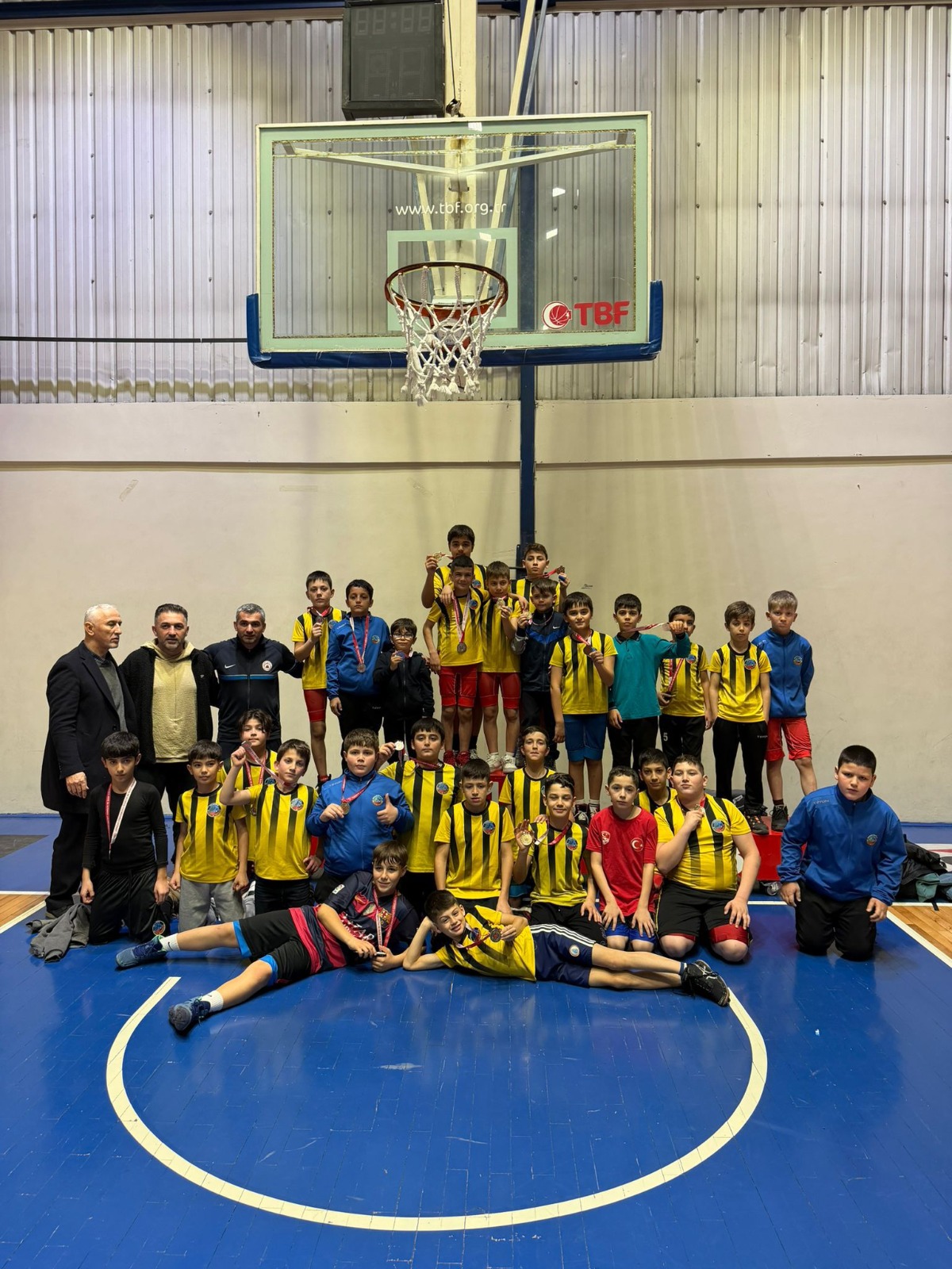 Küçükler Kategorisinde Takım Halinde Zirve