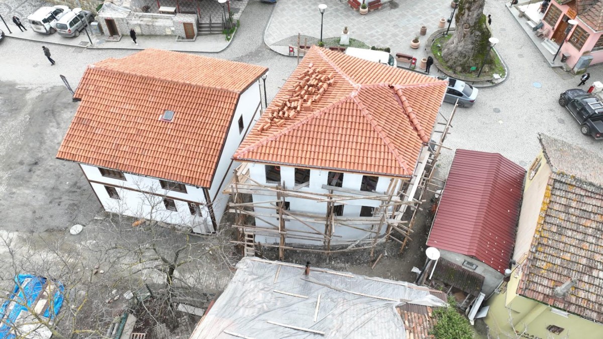 Tarihi Yapı Gün Yüzüne Çıkıyor