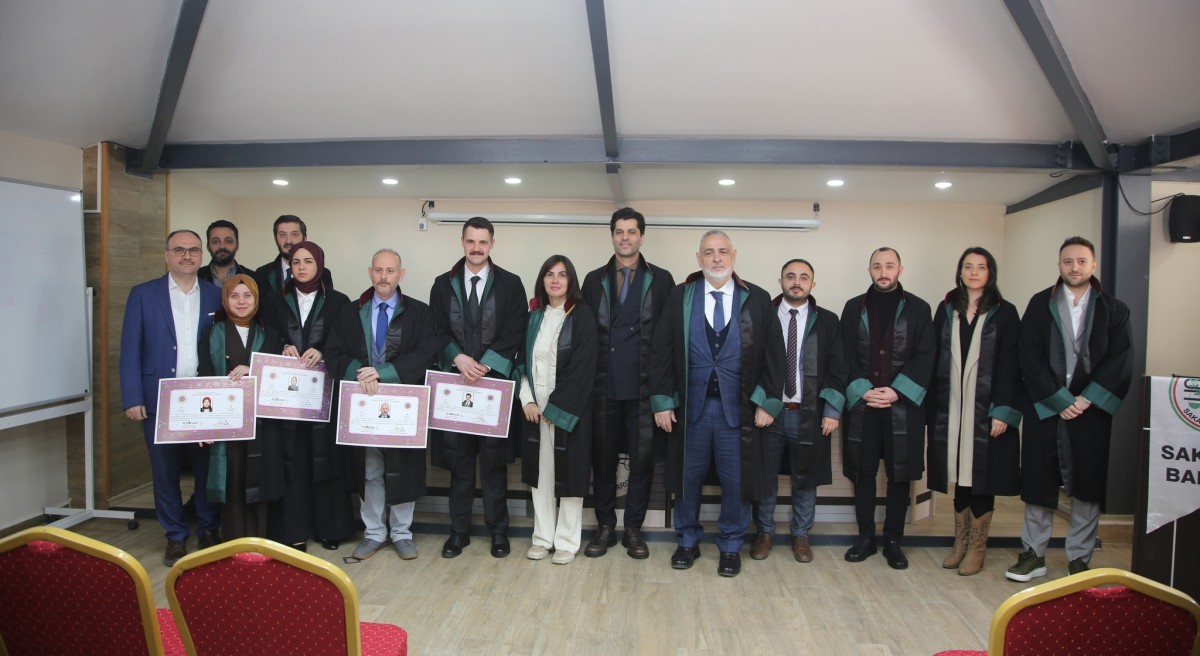 Sakarya Barosu’nda Yeni Avukatlar Cübbe Giydi
